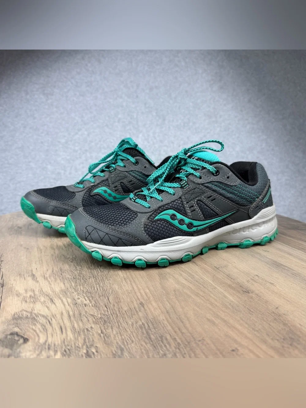 Saucony Grid Raptor TR 2 Women's Size 7.5 Grey Teal Hiking Trail Running Shoes